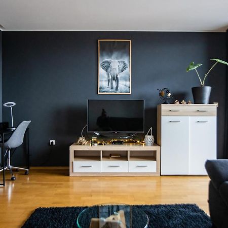 Hermes Apartment & 2 Free Garage Secured Parkings Любляна Экстерьер фото
